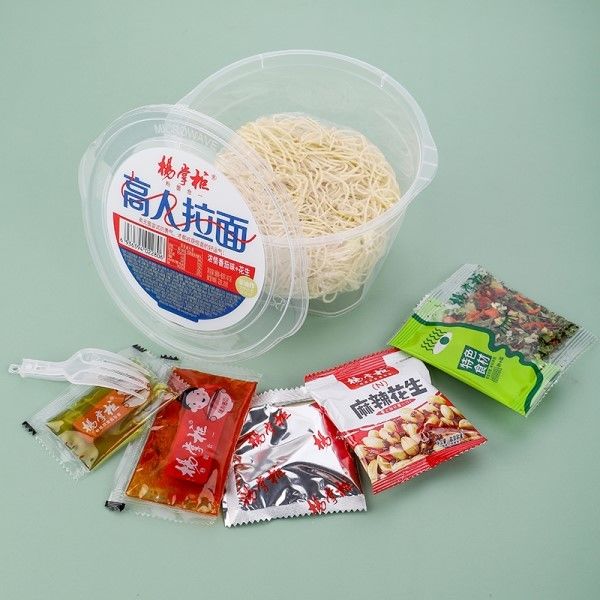 香り深いセサムスタイルの 焼かないラーメン インスタントヌードル 調理速さ 157gの食事
