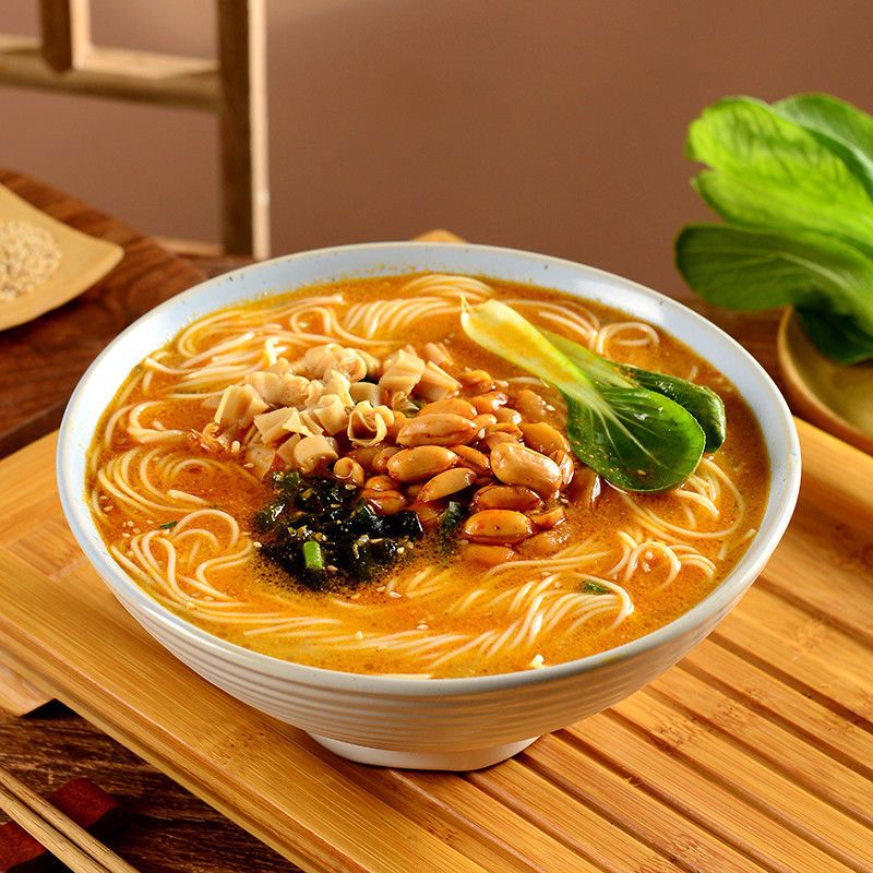 ピリ辛ごま風味 (動物性原料不使用) ノンフライラーメン インスタント麺