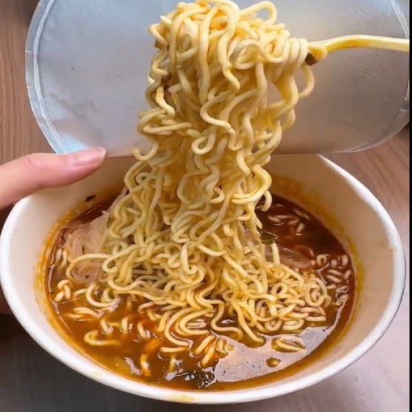 沸騰した水で8分 中華甘いジャガイモ ワルミセッリ 189g*12 簡単で簡単な夕食